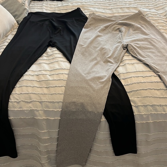 COPY - BUNDLE OF 2 LARGE SHEIN LEGGINGS. (highwasted) selling for $5! - Picture 4 of 4